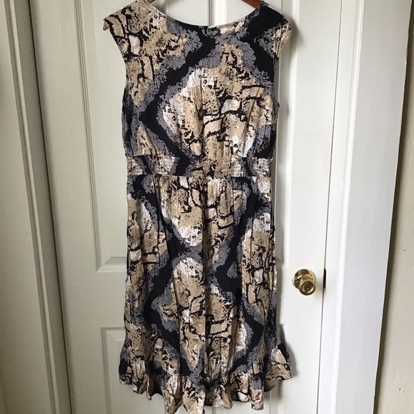 AGB: Black white and tan dress. Size 16 - Picture 2 of 9